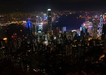 香港大学 -> 龙虎山郊野公园 -> 太平山顶